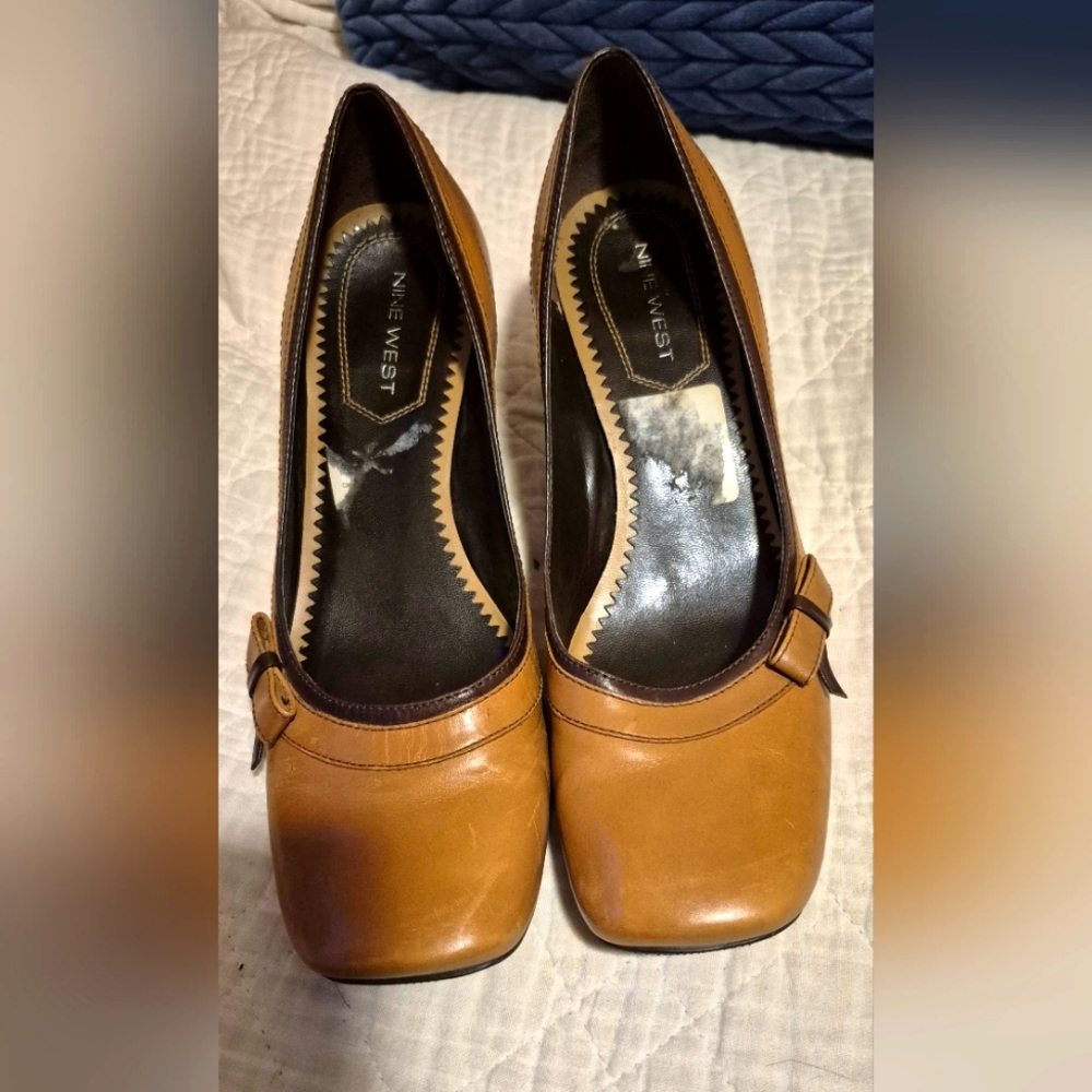 Nine West Women's Tan Pumps